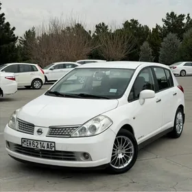 Nissan Tiida 2008
