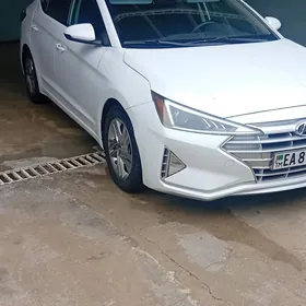 Hyundai Elantra 2020