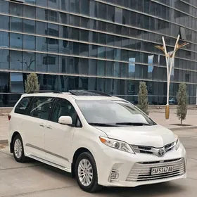 Toyota Sienna 2017