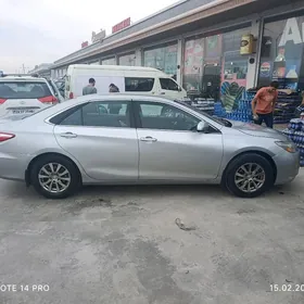 Toyota Camry 2016