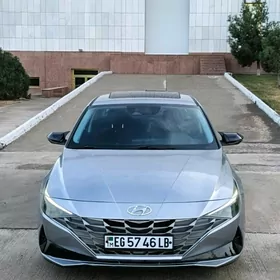 Hyundai Elantra 2022
