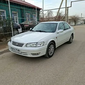 Toyota Camry 2001