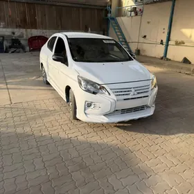 Mitsubishi Attrage 2022