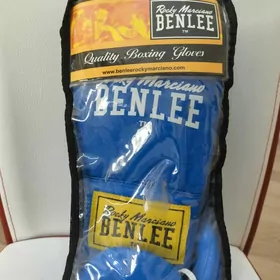 Боксерские перчатки