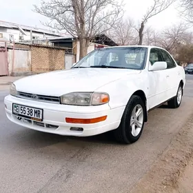 Toyota Camry 1992