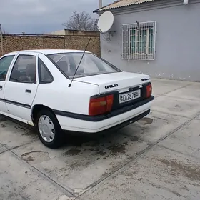 Opel Vectra 1989