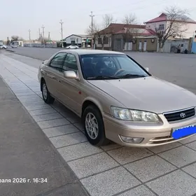 Toyota Camry 2000