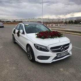 Mercedes-Benz C300 2015