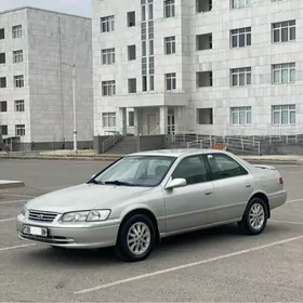 Toyota Camry 2000