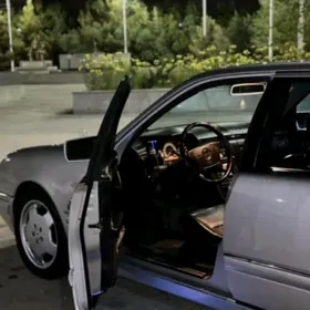 Mercedes-Benz 300E 1999