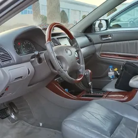 Toyota Camry 2004