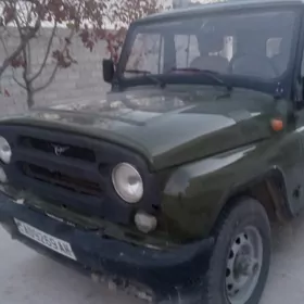 UAZ 469 2005