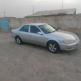 Toyota Camry 2000