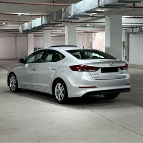 Hyundai Elantra 2017