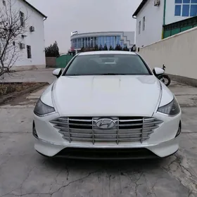 Hyundai Sonata 2022