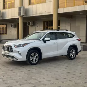 Toyota Highlander 2022