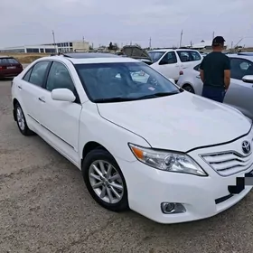 Toyota Camry 2011