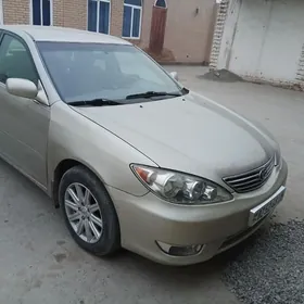 Toyota Camry 2004