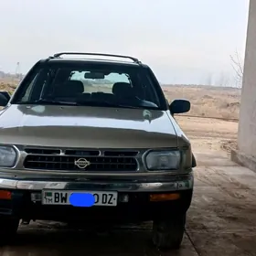 Nissan Pathfinder 1999
