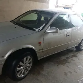 Toyota Camry 2001