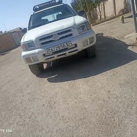 Nissan Pathfinder 1997