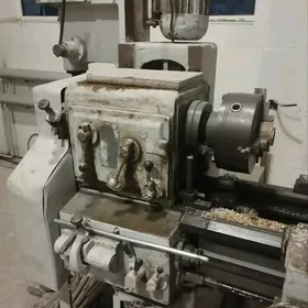 станок токарный универсальный