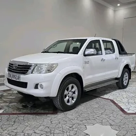 Toyota Hilux 2015