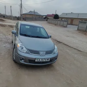 Nissan Versa 2010