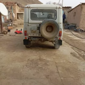 UAZ 469 2001