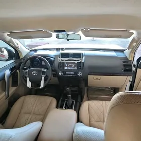 Toyota Land Cruiser Prado 2015