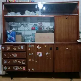 сервант стол