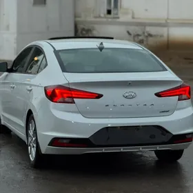 Hyundai Elantra 2020
