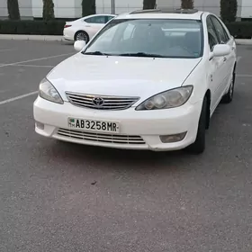 Toyota Camry 2004