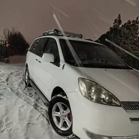 Toyota Sienna 2005