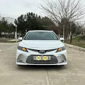 Toyota Camry 2020