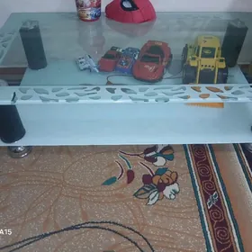 Стол стеклянный