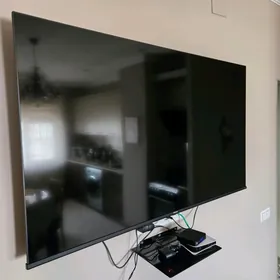 Hisense 55  Hisense 55