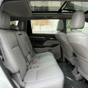 Toyota Highlander 2018