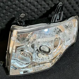 Фара левая Pajero 4