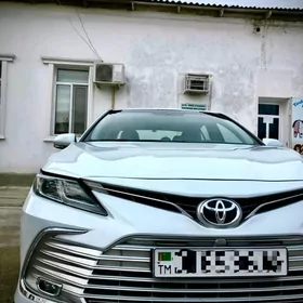 Toyota Camry 2021