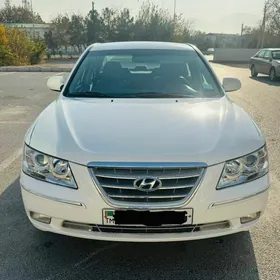 Hyundai Sonata 2010