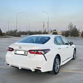 Toyota Camry 2022