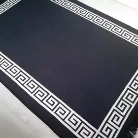 ковер,подушки декор.зеркало