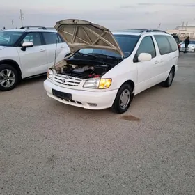 Toyota Sienna 2001