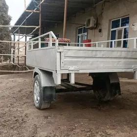 Kiçi ýer sürýän traktor arabas