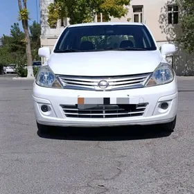 Nissan Versa 2010