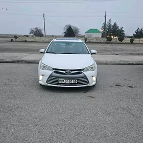 Toyota Camry Hybrid 2017