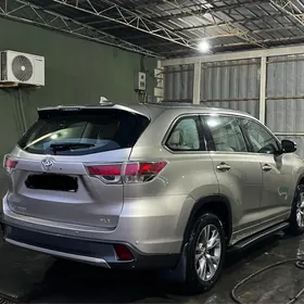 Toyota Highlander 2015