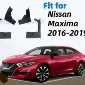 Nissan MAXIMA 16-20 bryzgowik