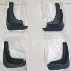 Nissan MAXIMA 00-05 bryzgowik